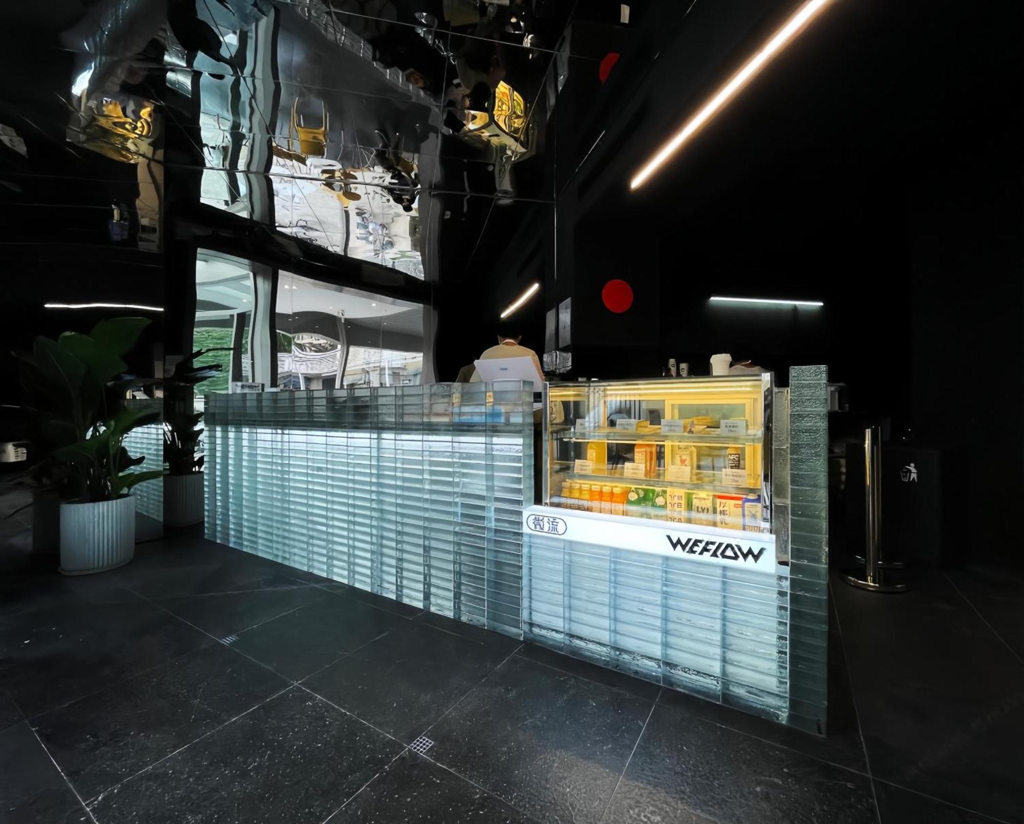 Weflow Youth Hostel - Shanghai People'S Square Jing'An Joy City Exterior photo